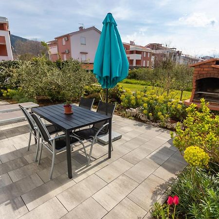 Apartment Magic Garden Baska  Luaran gambar