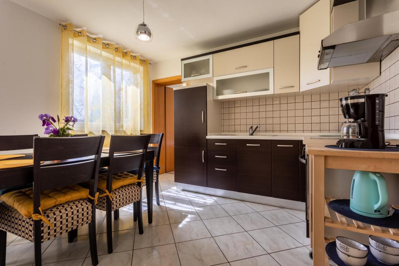 Apartment Magic Garden Baska  Luaran gambar