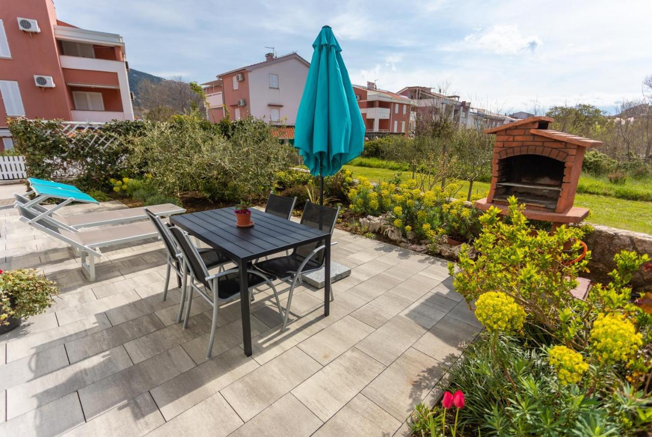 Apartment Magic Garden Baska  Luaran gambar